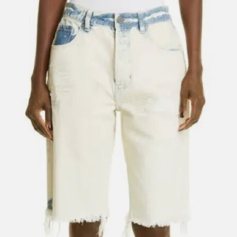 NWOT Ork & Acorn Ninety Three Long-Cut Off
Frayed Hem Acid Wash Shorts Size 27.